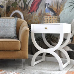 Worlds Away Small Rectangle Brass Box - Resin Appliques -Worlds Away WA ALBA SM 08069.1580766945 ni 71787.1707481606