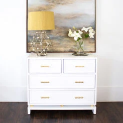 Worlds Away Four Dwr Chest W. Gold Lf Hdwr - White Lacquer 8 Worlds Away Four Dwr Chest W. Gold Lf Hdwr - White Lacquer -Worlds Away WA DECLAN WH LIFESTYLE 33318.1591646102 ni 57783.1707481690