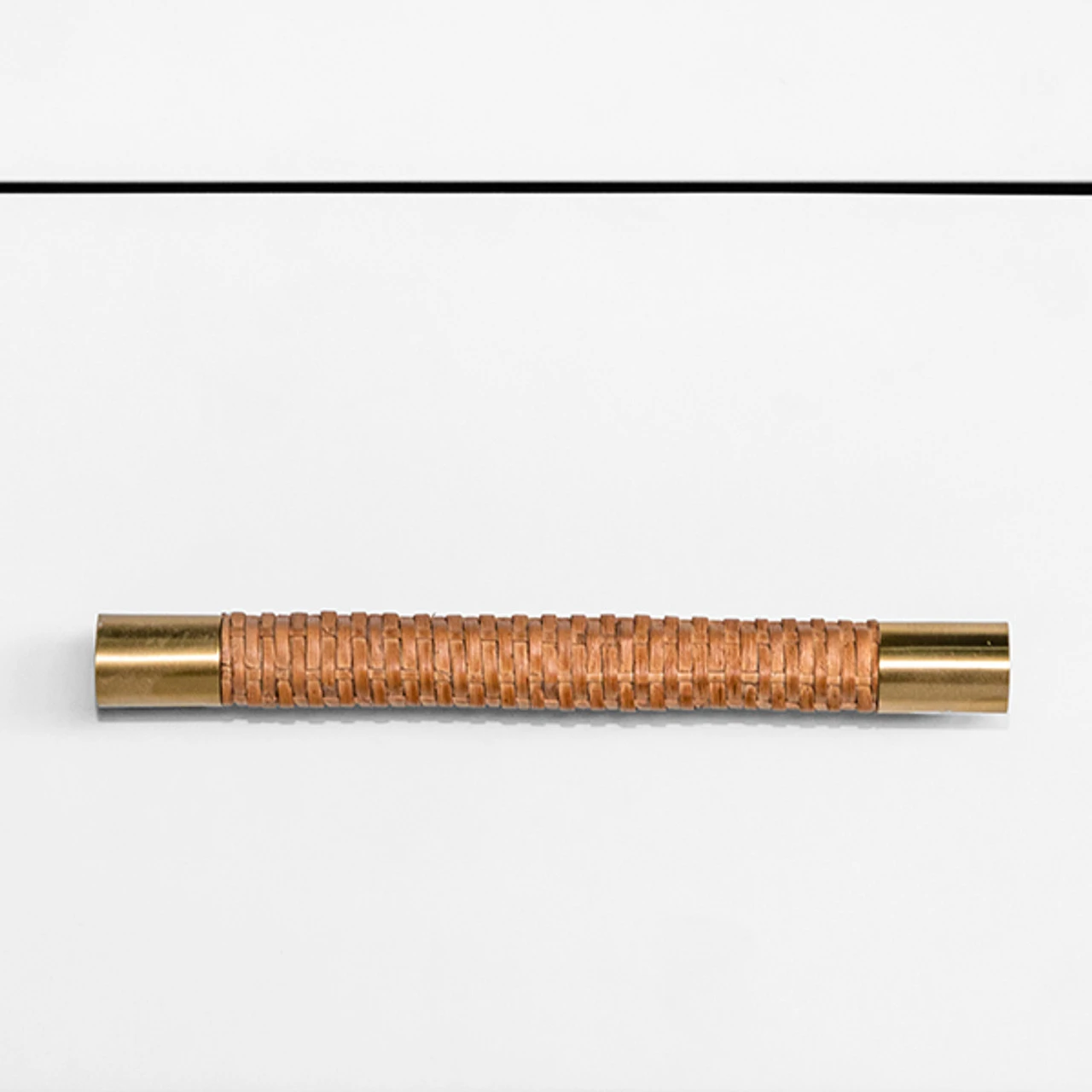 Worlds Away One Drawer Side Table - Rattan Wrapped Handle - Matte White Lacquer 6 Worlds Away One Drawer Side Table - Rattan Wrapped Handle - Matte White Lacquer - Image 6